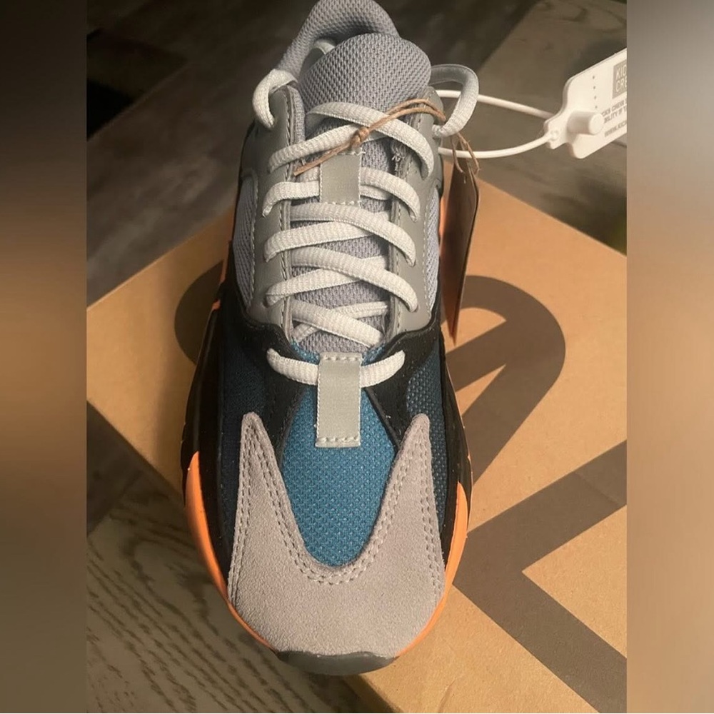 NEW Yeezy Boost 700 Wave Runner | Men’s 4 / Women’s 5-5.5 | Authentic